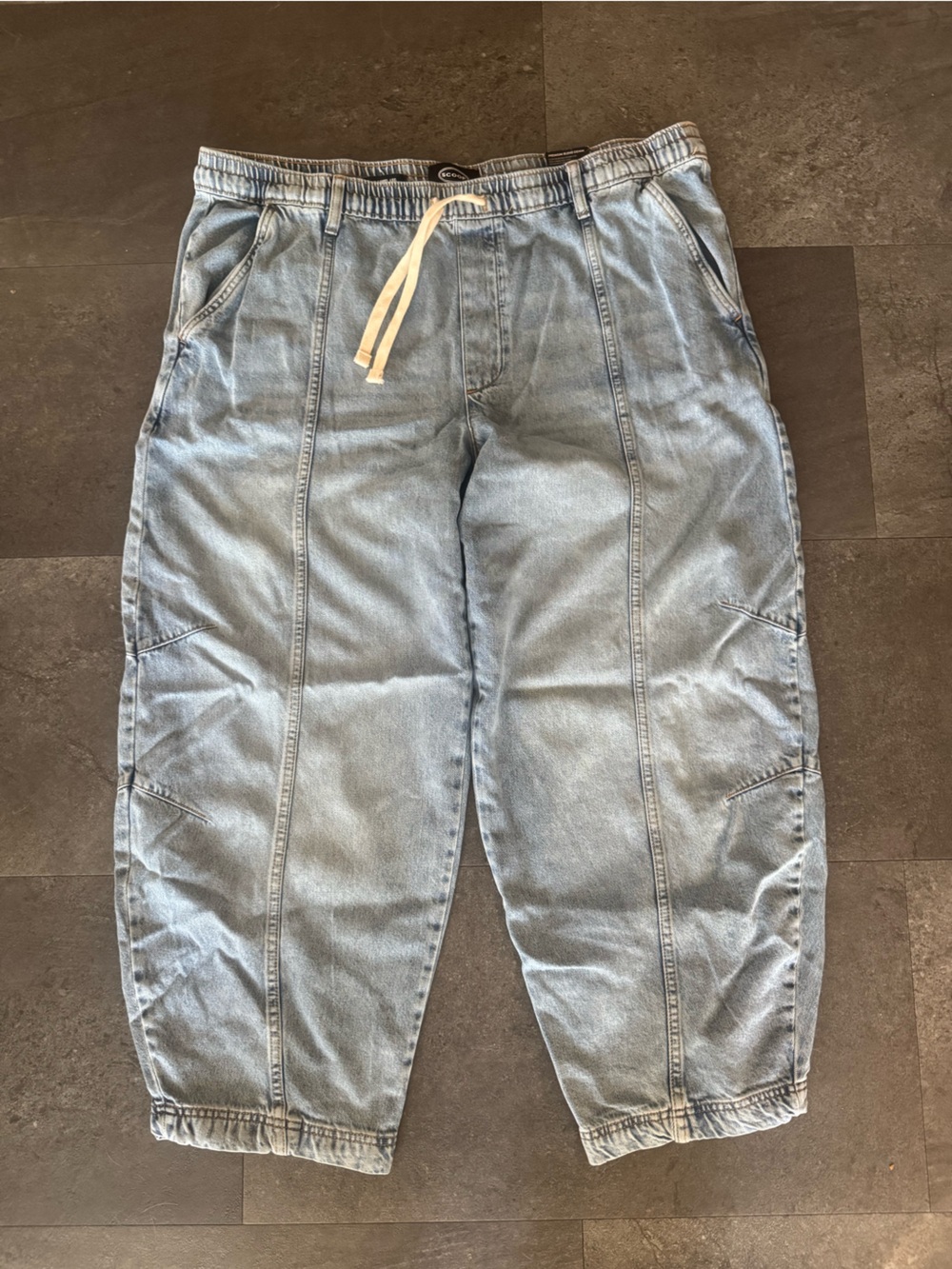 NWT Women’s Light Blue Barrel Leg Denim Jeans with Drawstring Waist